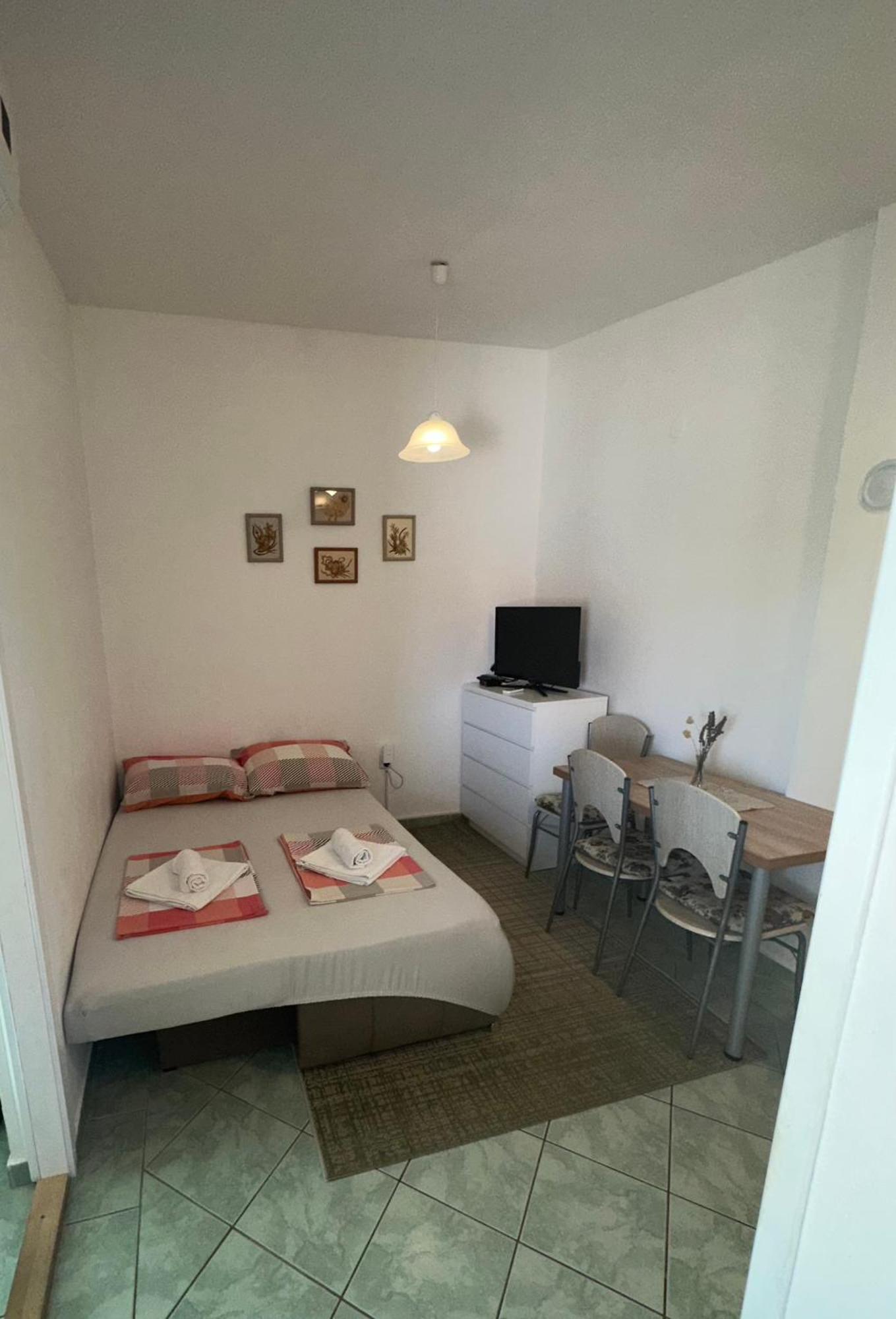 Apartmani Matovina Vir Eksteriør billede
